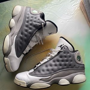 Retro Michael Jordan gym shoes 7Y grey/white